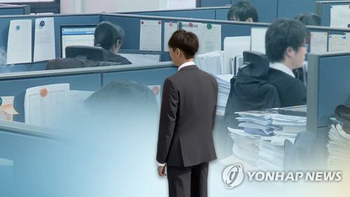 국내 기업들 사이에서 매출이 올라도 고용을 크게 늘리지 않는 경향이 확산하고 있는 것으로 나타났다. 연합뉴스